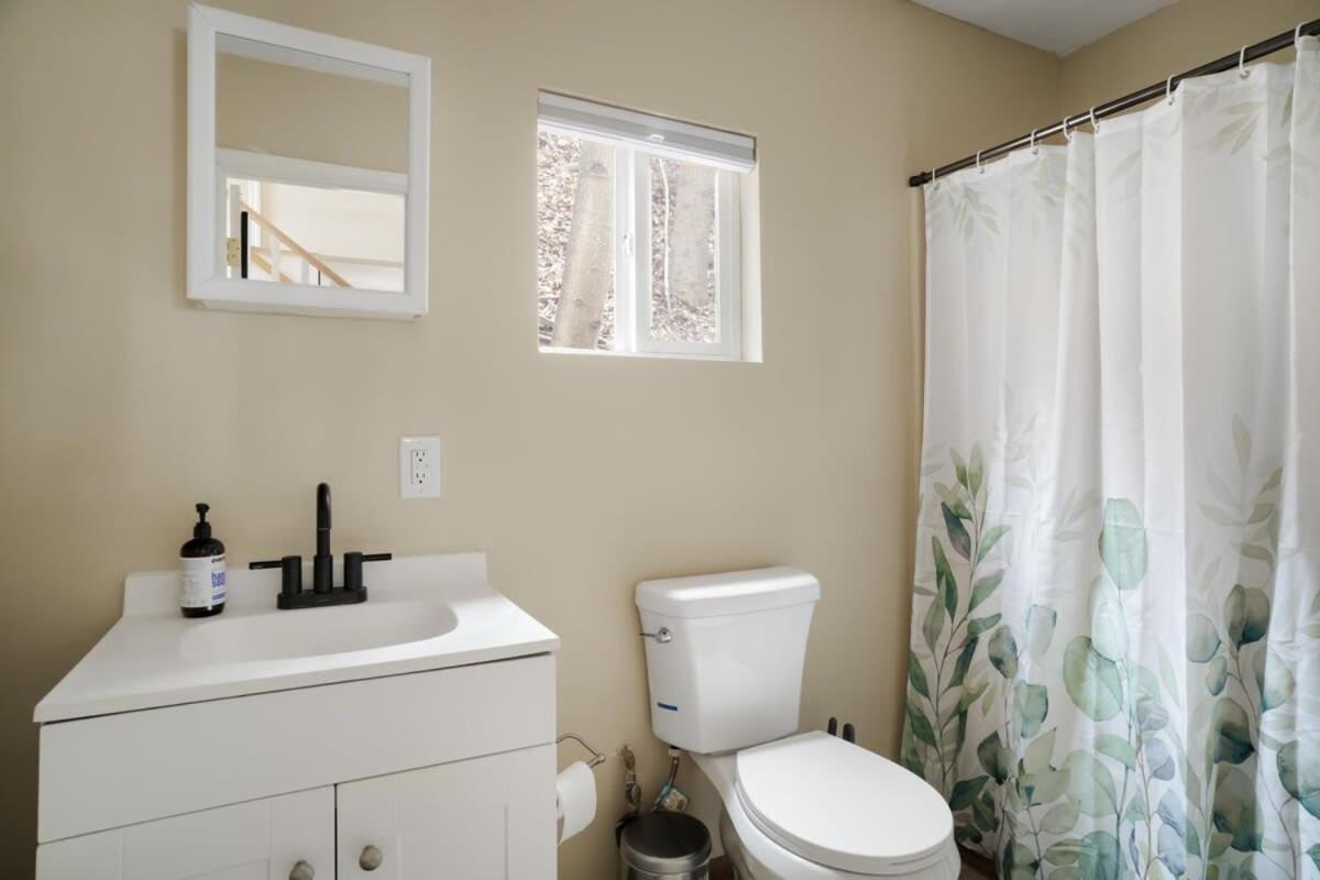 Modern Mountain Cottage W Hot Tub, Fire Pit, Wifi Inwood Εξωτερικό φωτογραφία